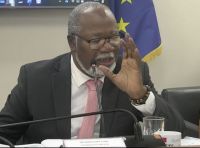 La COM «corrige une injustice» en vendant la parcelle AW 223 à R. Webster